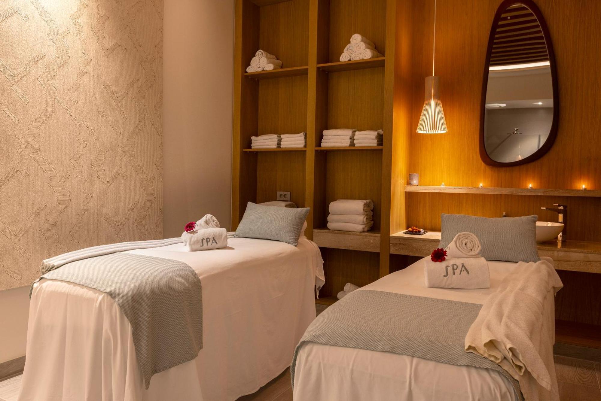 Hipotels Barrosa Palace & Spa Chiclana de la Frontera Bagian luar foto Spa at the Ritz-Carlton, Laguna Beach
